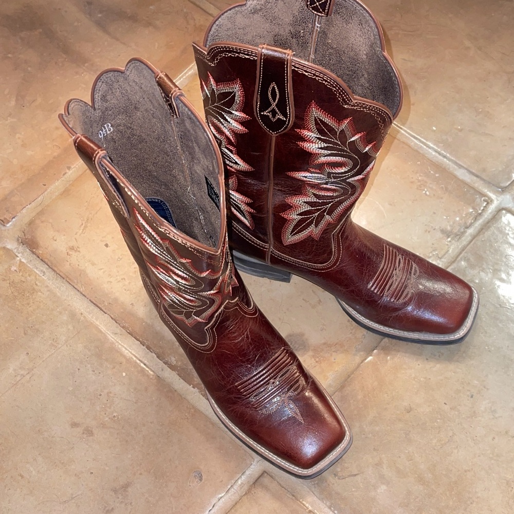 Ariat Brown Leather Western Boots (9.5)